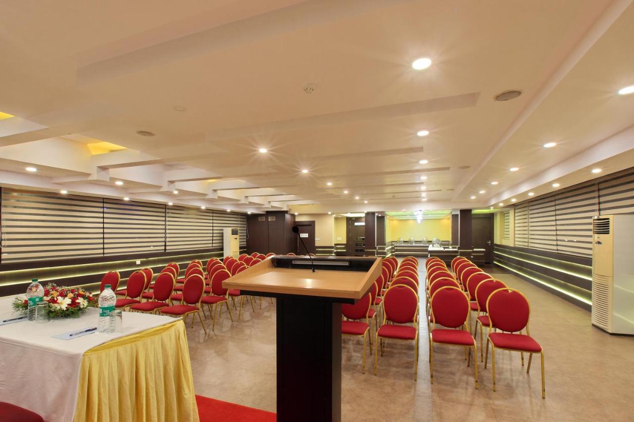 Hotel Kings Empire Kochi ภายนอก รูปภาพ