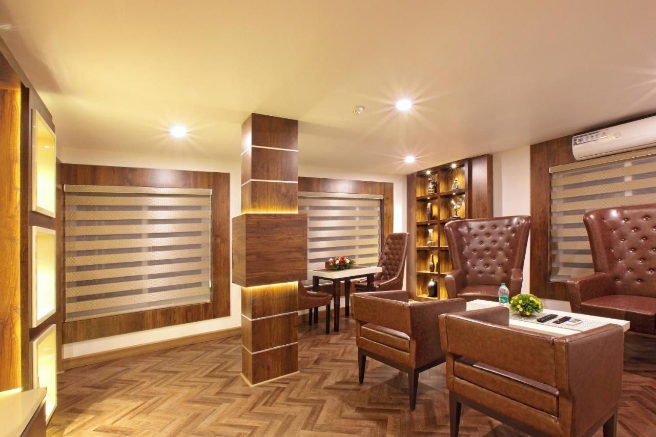 Hotel Kings Empire Kochi ภายนอก รูปภาพ