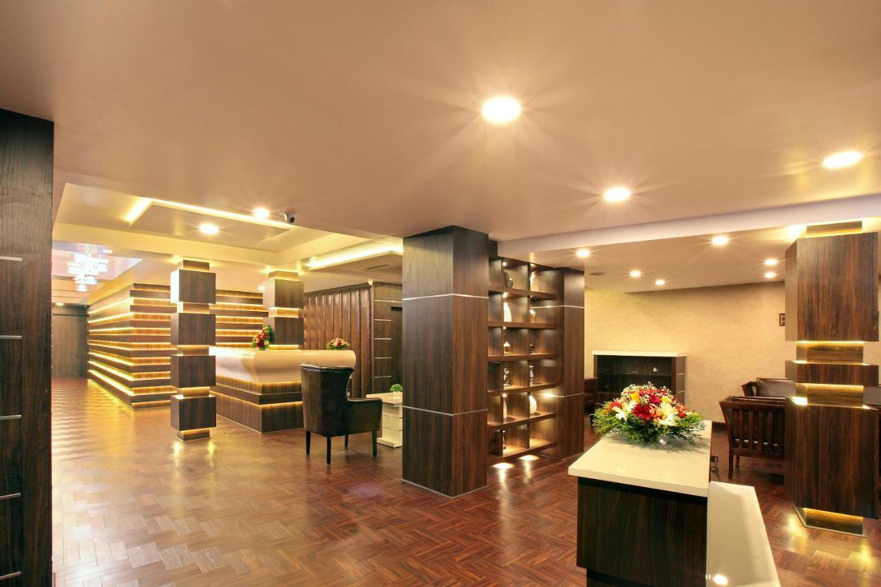 Hotel Kings Empire Kochi ภายนอก รูปภาพ